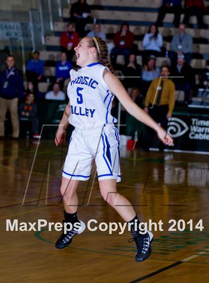 Thumbnail 3 in Hoosic Valley vs. Harpursville (NYSPHSAA Class C Semifinal) photogallery.