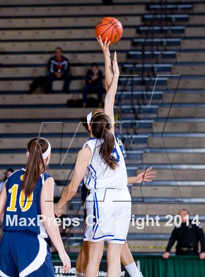 Thumbnail 2 in Hoosic Valley vs. Harpursville (NYSPHSAA Class C Semifinal) photogallery.