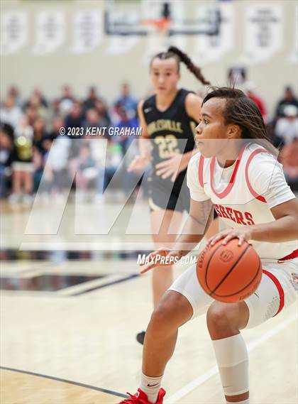 Thumbnail 2 in Fishers vs Noblesville (IHSAA 4A Sectional Semifinal) photogallery.