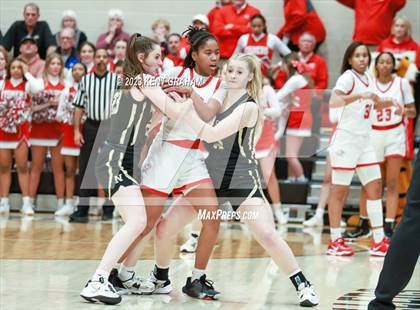 Thumbnail 2 in Fishers vs Noblesville (IHSAA 4A Sectional Semifinal) photogallery.
