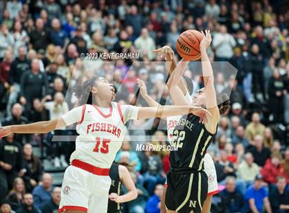 Thumbnail 3 in Fishers vs Noblesville (IHSAA 4A Sectional Semifinal) photogallery.