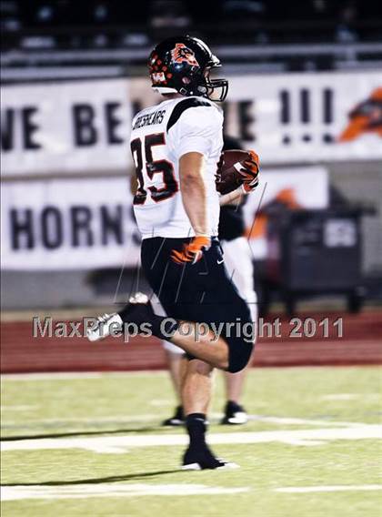 Thumbnail 1 in Wyatt vs. Aledo (4A Region 1 Bi-District Playoffs) photogallery.