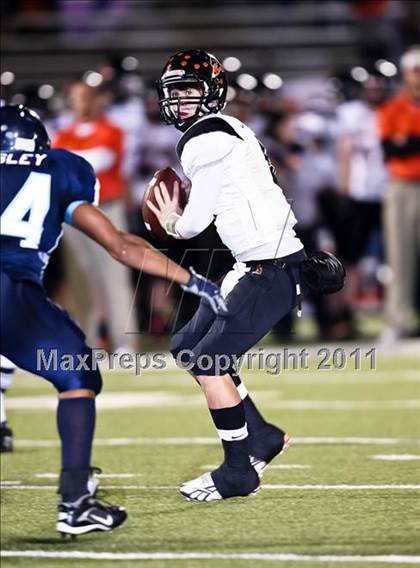 Thumbnail 2 in Wyatt vs. Aledo (4A Region 1 Bi-District Playoffs) photogallery.