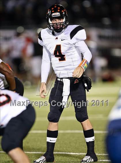 Thumbnail 1 in Wyatt vs. Aledo (4A Region 1 Bi-District Playoffs) photogallery.