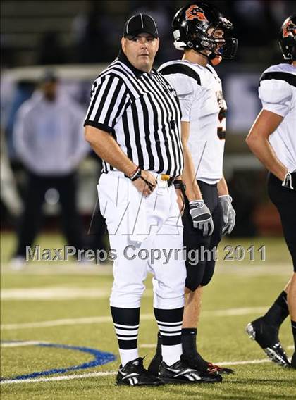 Thumbnail 1 in Wyatt vs. Aledo (4A Region 1 Bi-District Playoffs) photogallery.