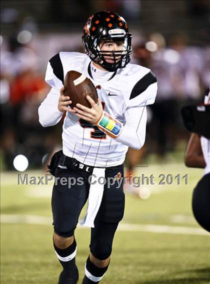 Thumbnail 2 in Wyatt vs. Aledo (4A Region 1 Bi-District Playoffs) photogallery.