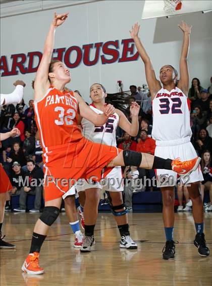 Thumbnail 1 in Poly vs. Bellarmine-Jefferson (CIF SS Playoffs) photogallery.