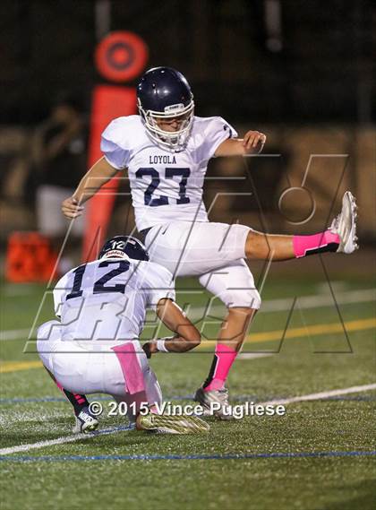 Thumbnail 2 in Loyola @ Crespi photogallery.
