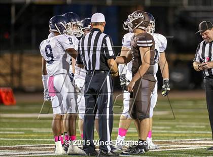 Thumbnail 2 in Loyola @ Crespi photogallery.