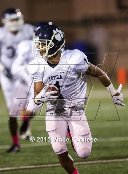 Thumbnail 1 in Loyola @ Crespi photogallery.