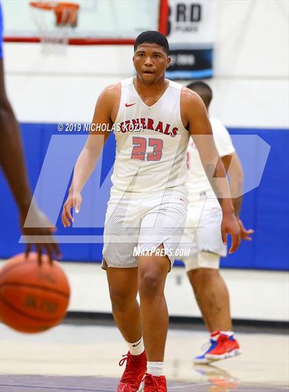 Thumbnail 2 in Serra vs. George Washington Prep photogallery.