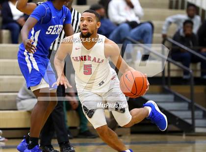 Thumbnail 3 in Serra vs. George Washington Prep photogallery.