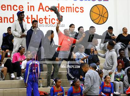 Thumbnail 3 in Serra vs. George Washington Prep photogallery.
