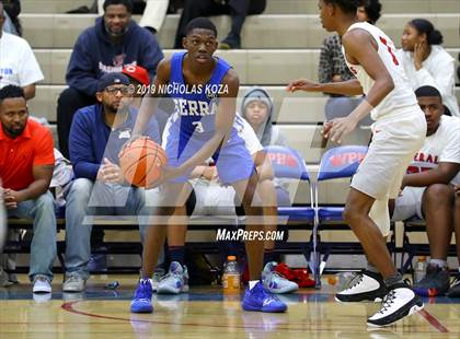 Thumbnail 2 in Serra vs. George Washington Prep photogallery.