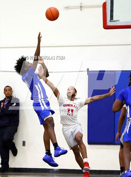 Thumbnail 2 in Serra vs. George Washington Prep photogallery.