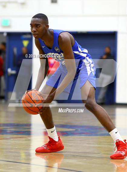 Thumbnail 3 in Serra vs. George Washington Prep photogallery.