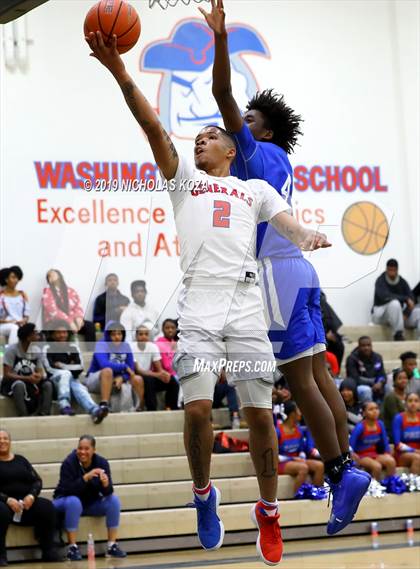 Thumbnail 1 in Serra vs. George Washington Prep photogallery.