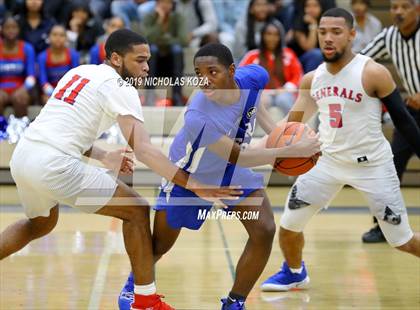 Thumbnail 2 in Serra vs. George Washington Prep photogallery.