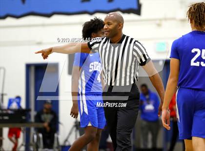 Thumbnail 2 in Serra vs. George Washington Prep photogallery.