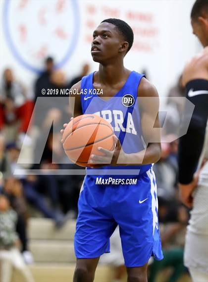 Thumbnail 2 in Serra vs. George Washington Prep photogallery.