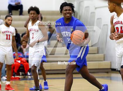 Thumbnail 3 in Serra vs. George Washington Prep photogallery.