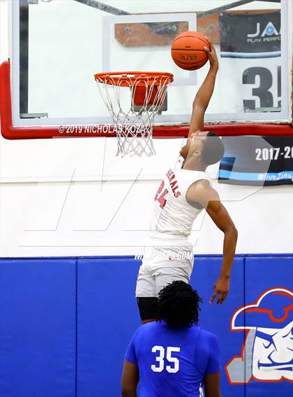 Thumbnail 3 in Serra vs. George Washington Prep photogallery.