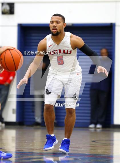 Thumbnail 2 in Serra vs. George Washington Prep photogallery.