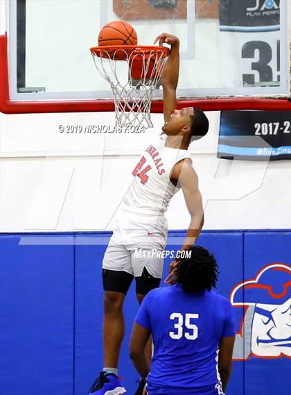 Thumbnail 1 in Serra vs. George Washington Prep photogallery.