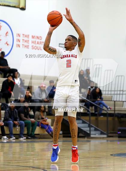 Thumbnail 2 in Serra vs. George Washington Prep photogallery.