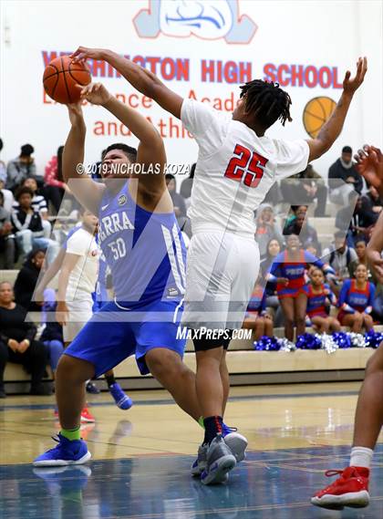 Thumbnail 3 in Serra vs. George Washington Prep photogallery.