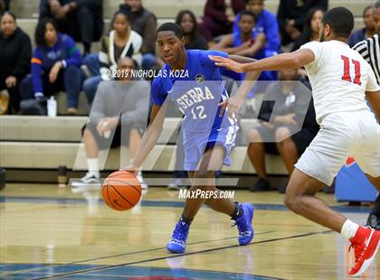 Thumbnail 1 in Serra vs. George Washington Prep photogallery.