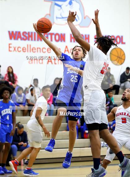 Thumbnail 3 in Serra vs. George Washington Prep photogallery.