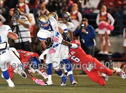 Thumbnail 1 in Los Alamitos vs. Santa Margarita photogallery.