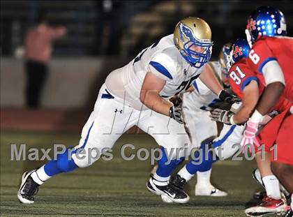 Thumbnail 2 in Los Alamitos vs. Santa Margarita photogallery.