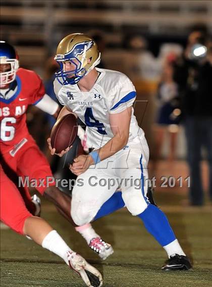 Thumbnail 2 in Los Alamitos vs. Santa Margarita photogallery.