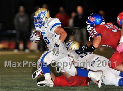 Thumbnail 3 in Los Alamitos vs. Santa Margarita photogallery.