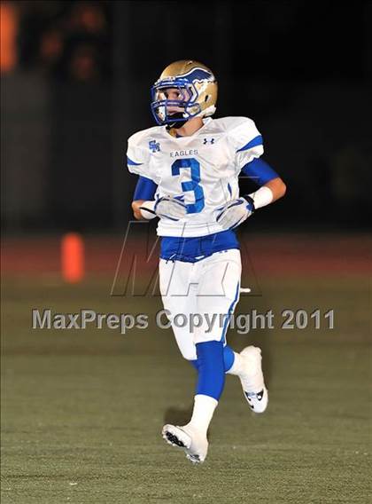 Thumbnail 2 in Los Alamitos vs. Santa Margarita photogallery.