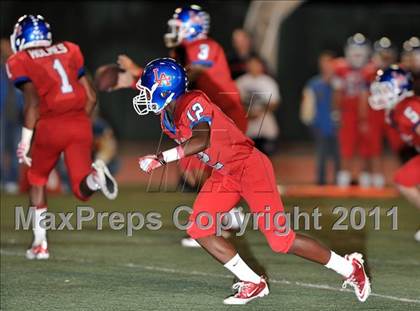 Thumbnail 2 in Los Alamitos vs. Santa Margarita photogallery.