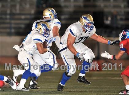 Thumbnail 3 in Los Alamitos vs. Santa Margarita photogallery.