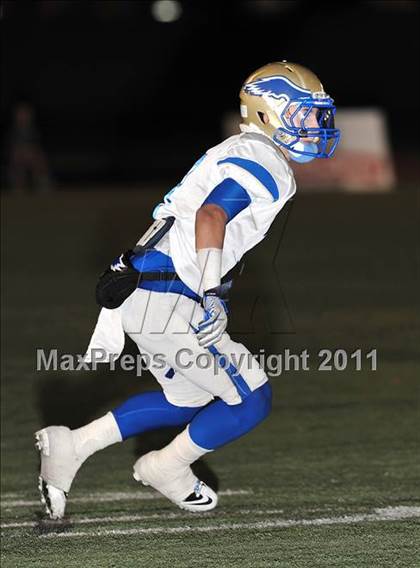 Thumbnail 3 in Los Alamitos vs. Santa Margarita photogallery.