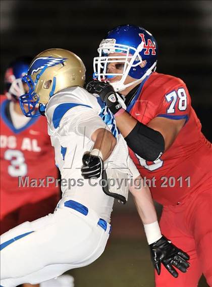Thumbnail 3 in Los Alamitos vs. Santa Margarita photogallery.