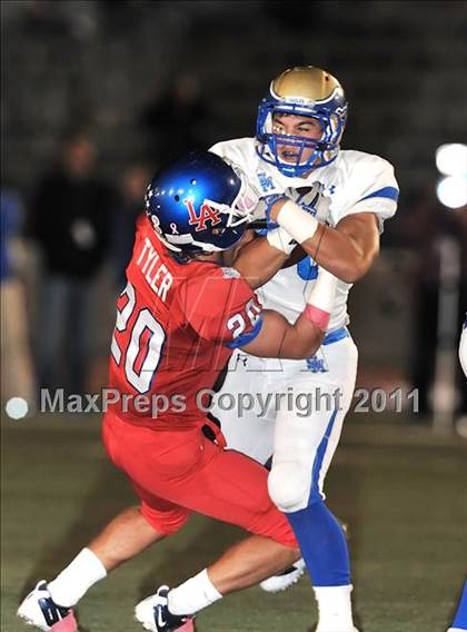 Thumbnail 2 in Los Alamitos vs. Santa Margarita photogallery.