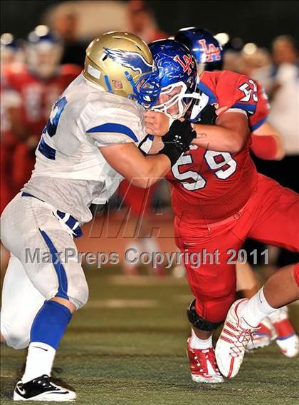 Thumbnail 3 in Los Alamitos vs. Santa Margarita photogallery.