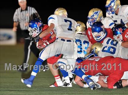 Thumbnail 1 in Los Alamitos vs. Santa Margarita photogallery.
