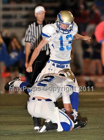 Thumbnail 2 in Los Alamitos vs. Santa Margarita photogallery.