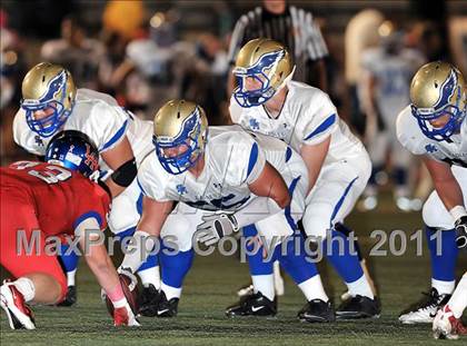 Thumbnail 3 in Los Alamitos vs. Santa Margarita photogallery.