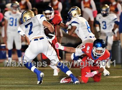 Thumbnail 3 in Los Alamitos vs. Santa Margarita photogallery.