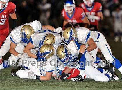 Thumbnail 3 in Los Alamitos vs. Santa Margarita photogallery.