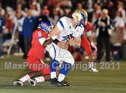 Thumbnail 2 in Los Alamitos vs. Santa Margarita photogallery.