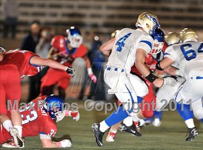 Thumbnail 3 in Los Alamitos vs. Santa Margarita photogallery.